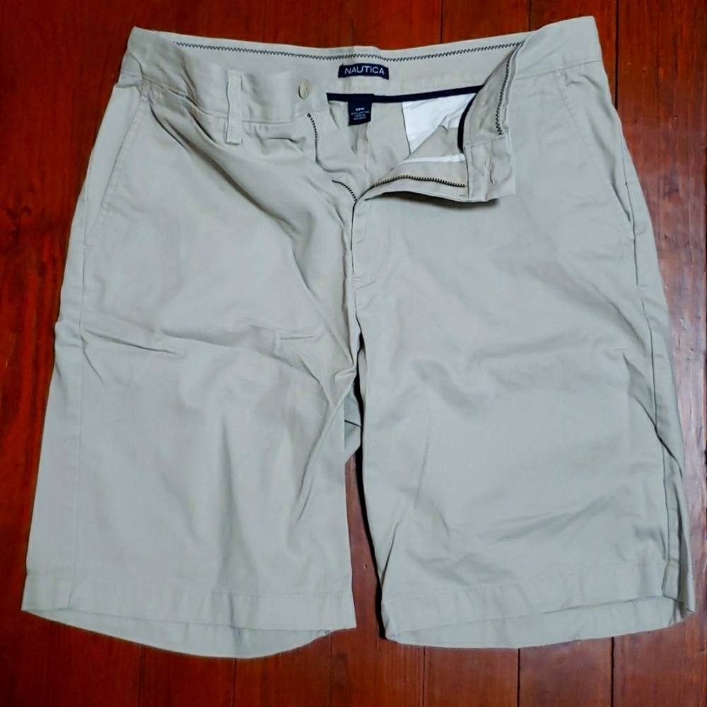 Nautica shorts size:32W